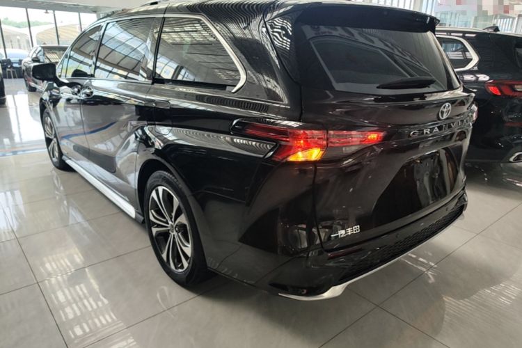 Used Toyota Granvia 2023 2.5L Hybrid Prestige PLUS Edition Exterior 2