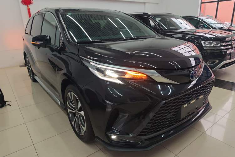 Used Toyota Granvia 2023 2.5L Hybrid Prestige VIP Edition Exterior 2