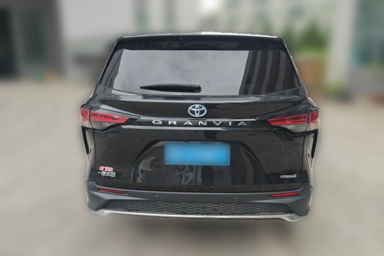 Used Toyota Granvia 2023 2.5L Hybrid Comfort Edition Exterior 4