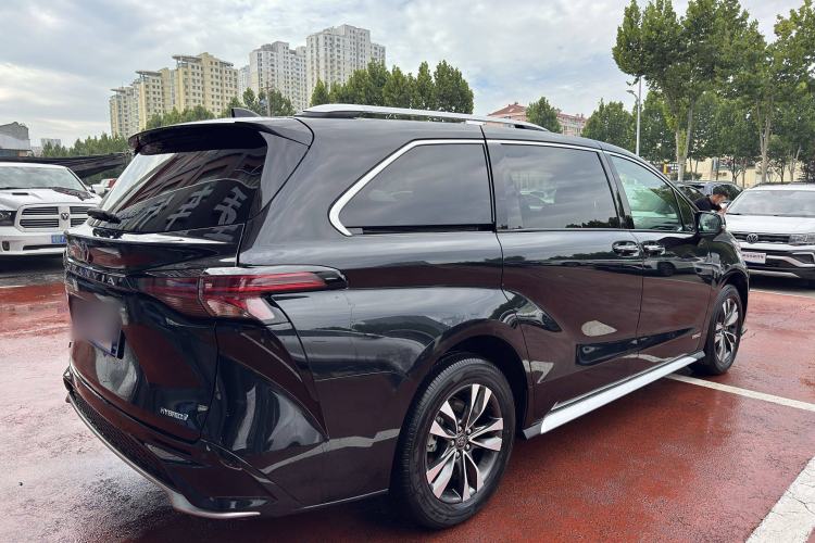 Used Toyota Granvia 2023 2.5L Hybrid Luxury Edition Exterior 5