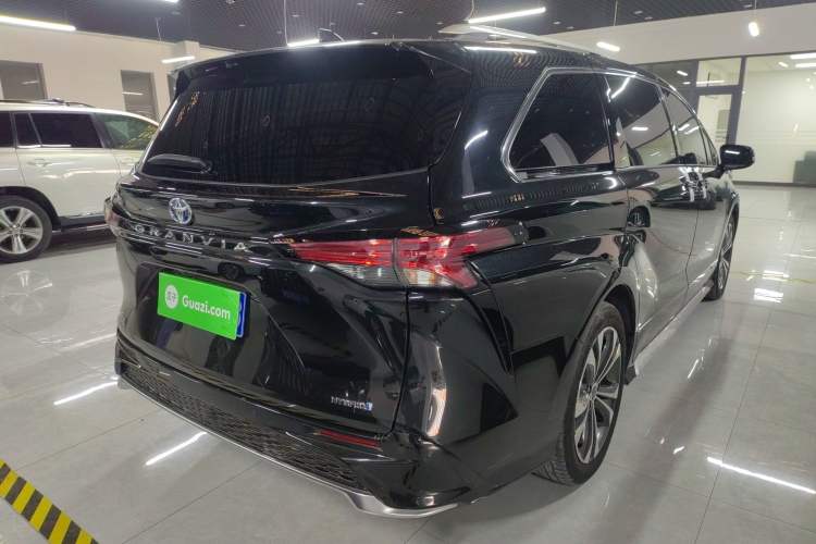 Used Toyota Granvia 2023 2.5L Hybrid Prestige PLUS Edition Exterior 5