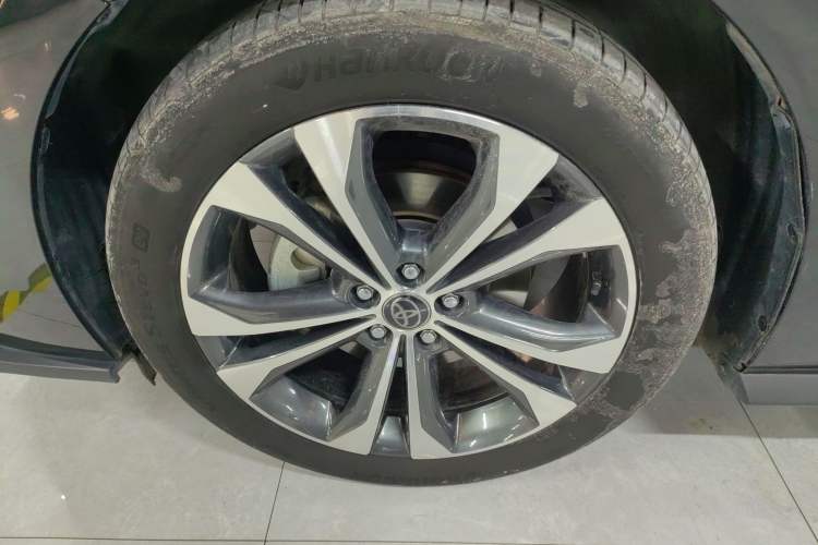 Used Toyota Granvia 2023 2.5L Hybrid Prestige PLUS Edition Exterior 7