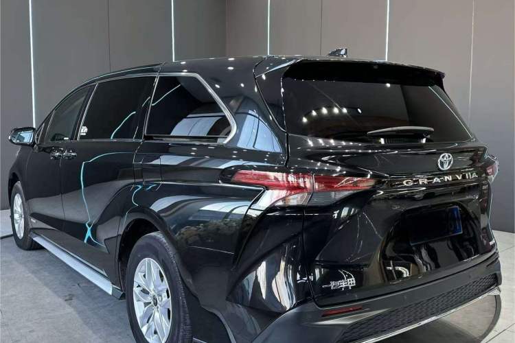 Used Toyota Granvia 2023 2.5L Hybrid Comfort Edition Exterior 8