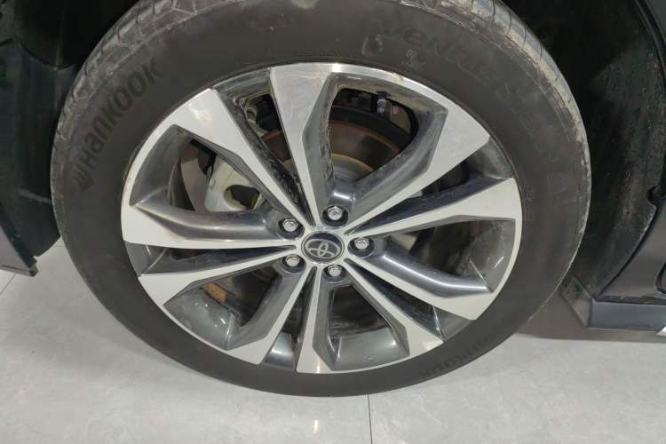 Used Toyota Granvia 2023 2.5L Hybrid Prestige PLUS Edition Exterior 8