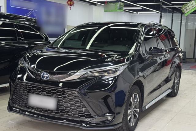 Used Toyota Granvia 2023 2.5L Hybrid Luxury Edition