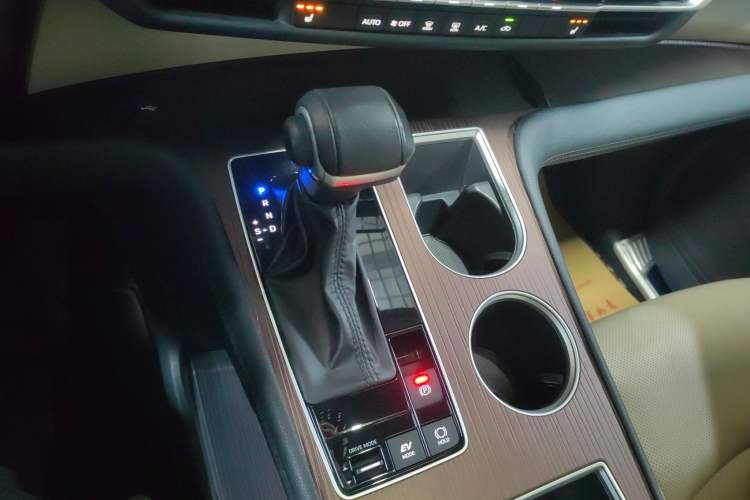 Used Toyota Granvia 2023 2.5L Hybrid Prestige PLUS Edition Gear Lever