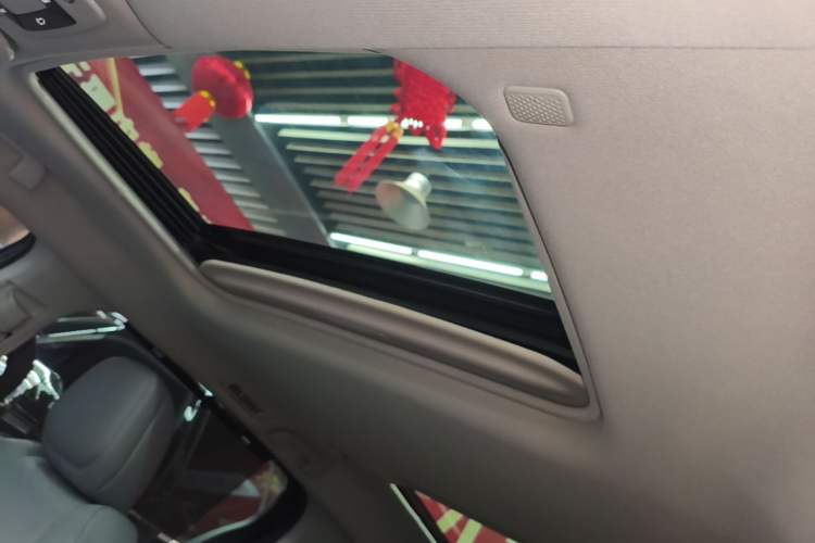 Used Toyota Granvia 2023 2.5L Hybrid Prestige PLUS Edition Headliner