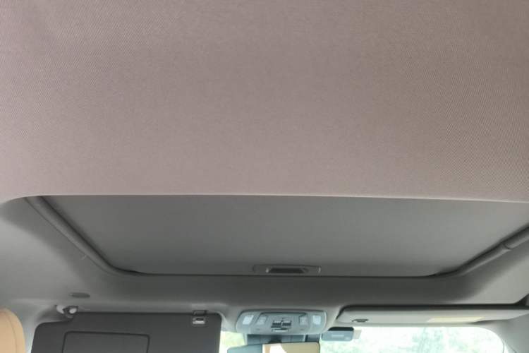 Used Toyota Granvia 2023 2.5L Hybrid Prestige VIP Edition Headliner