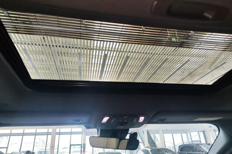 Used Toyota Granvia 2023 2.5L Hybrid Prestige PLUS Edition Headliner