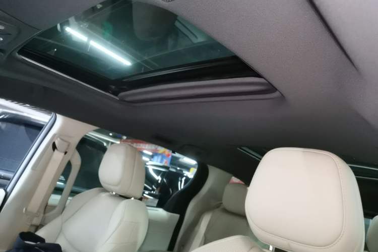 Used Toyota Granvia 2023 2.5L Hybrid Prestige PLUS Edition Headliner