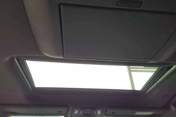 Used Toyota Granvia 2023 2.5L Hybrid Flagship VIP Edition Headliner
