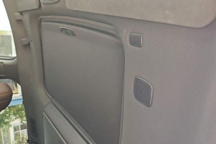 Used Toyota Granvia 2023 2.5L Hybrid Flagship VIP Edition Headliner