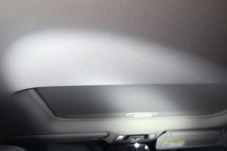 Used Toyota Granvia 2023 2.5L Hybrid Luxury Edition Headliner