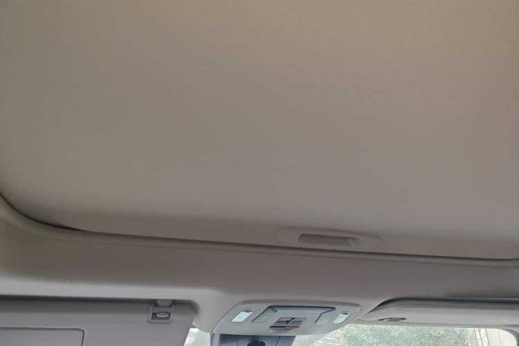 Used Toyota Granvia 2023 2.5L Hybrid Comfort Edition Headliner