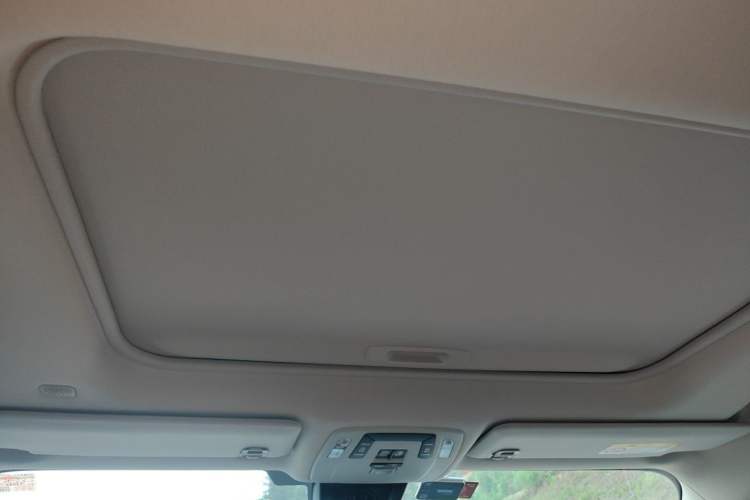 Used Toyota Granvia 2023 2.5L Hybrid Luxury Edition Headliner