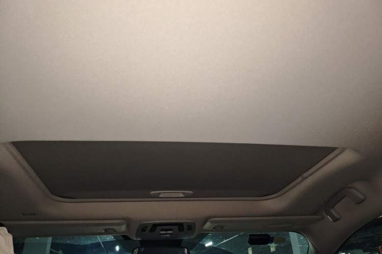 Used Toyota Granvia 2023 2.5L Hybrid Comfort Edition Headliner