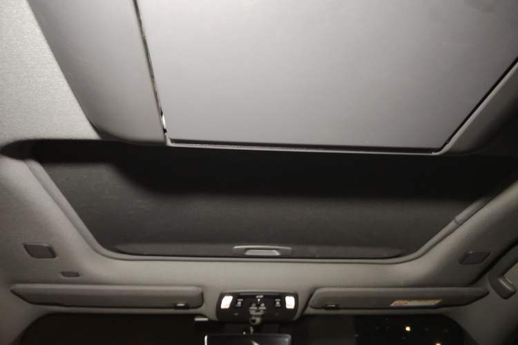 Used Toyota Granvia 2023 2.5L Hybrid Flagship VIP Edition Headliner