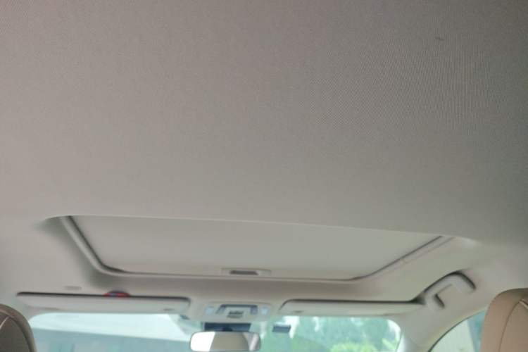 Used Toyota Granvia 2023 2.5L Hybrid Comfort Edition Headliner