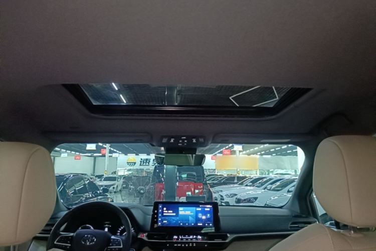 Used Toyota Granvia 2023 2.5L Hybrid Prestige PLUS Edition Headliner