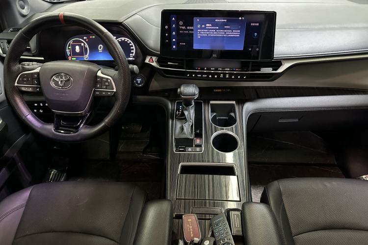 Used Toyota Granvia 2023 2.5L Hybrid Flagship VIP Edition Interior 1