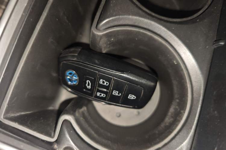 Used Toyota Granvia 2023 2.5L Hybrid Prestige VIP Edition Interior 1
