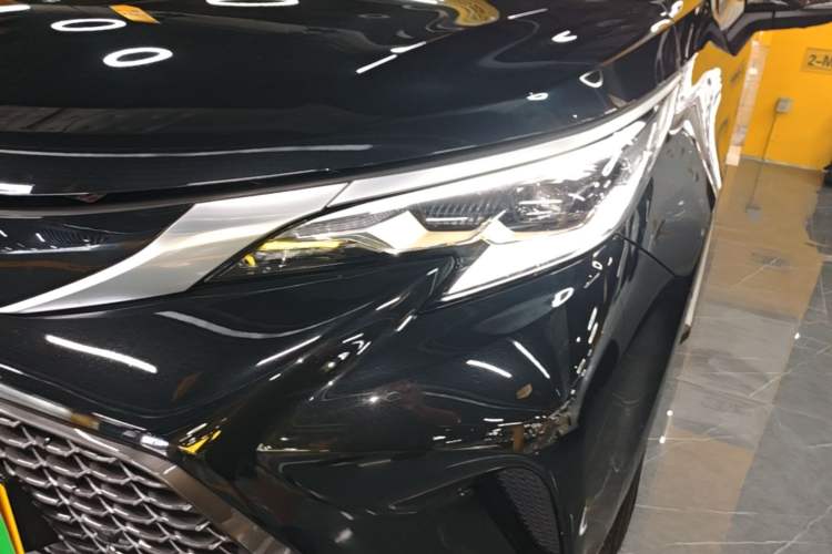 Used Toyota Granvia 2023 2.5L Hybrid Prestige PLUS Edition Left Front Headlight