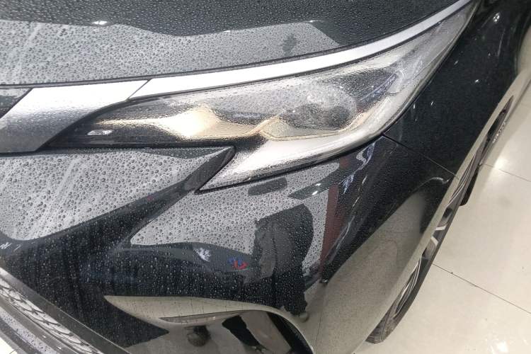 Used Toyota Granvia 2023 2.5L Hybrid Prestige PLUS Edition Left Front Headlight