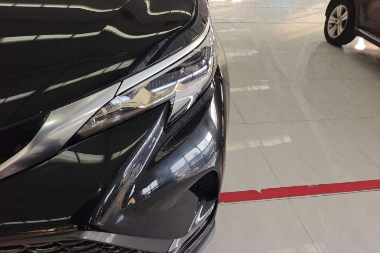 Used Toyota Granvia 2023 2.5L Hybrid Comfort Edition Left Front Headlight