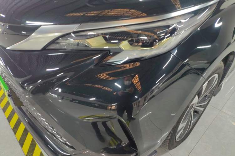 Used Toyota Granvia 2023 2.5L Hybrid Prestige PLUS Edition Left Front Headlight
