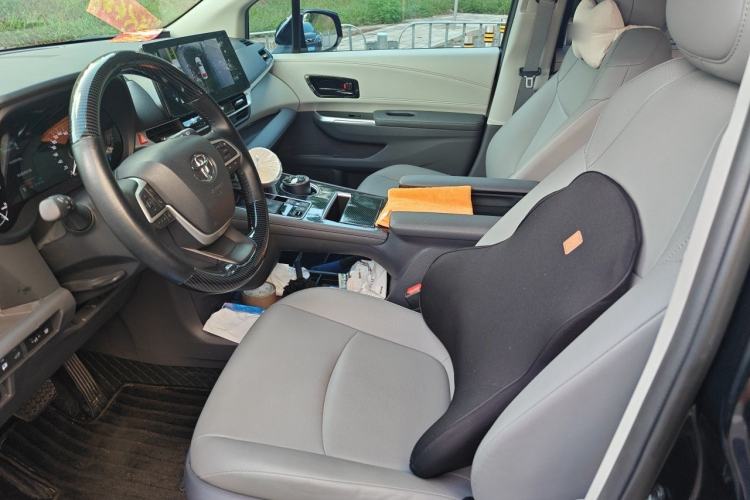 Used Toyota Granvia 2023 2.5L Hybrid Luxury Edition Left Front Seat
