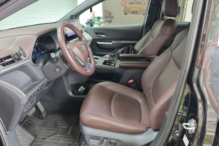 Used Toyota Granvia 2023 2.5L Hybrid Flagship VIP Edition Left Front Seat