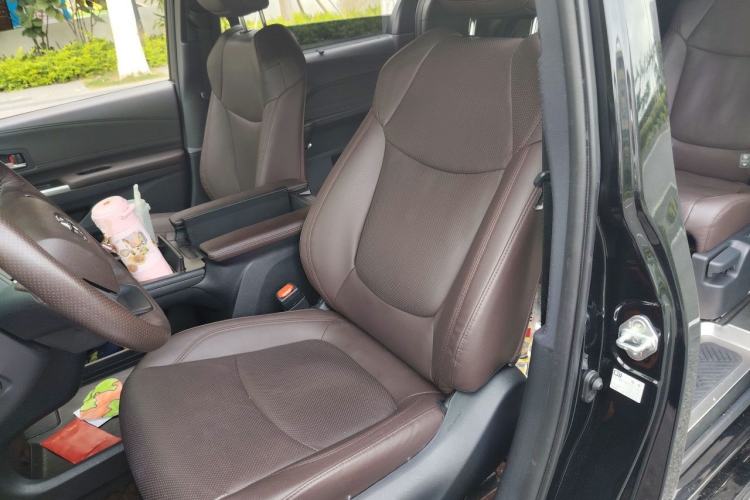 Used Toyota Granvia 2023 2.5L Hybrid Flagship VIP Edition Left Front Seat