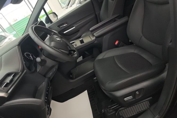 Used Toyota Granvia 2023 2.5L Hybrid Prestige VIP Edition Left Front Seat