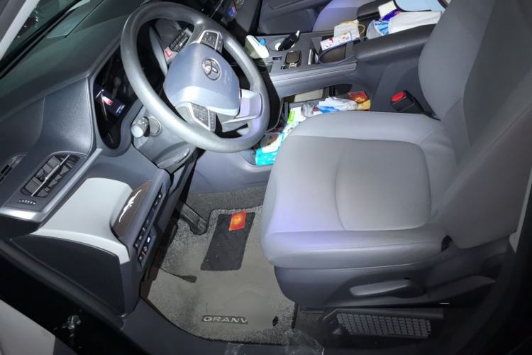 Used Toyota Granvia 2023 2.5L Hybrid Luxury Edition Left Front Seat
