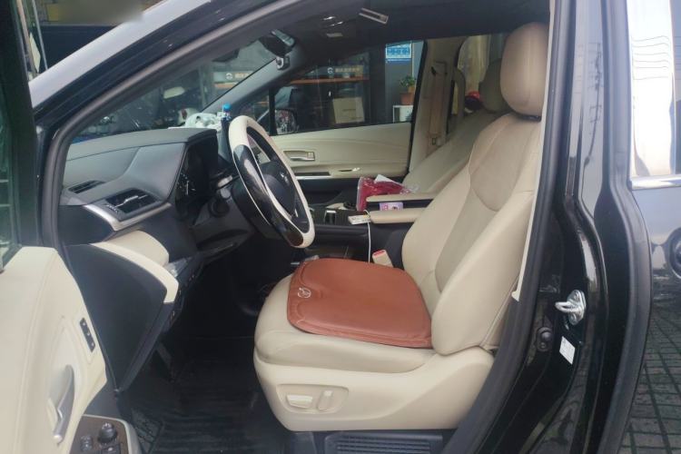 Used Toyota Granvia 2023 2.5L Hybrid Prestige PLUS Edition Left Front Seat