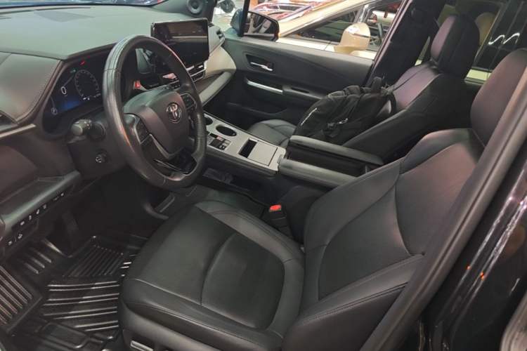 Used Toyota Granvia 2023 2.5L Hybrid Flagship VIP Edition Left Front Seat