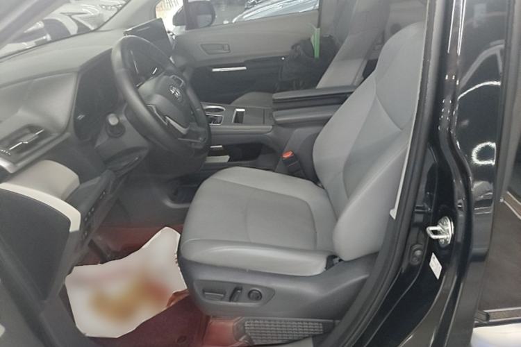 Used Toyota Granvia 2023 2.5L Hybrid Luxury Edition Left Front Seat