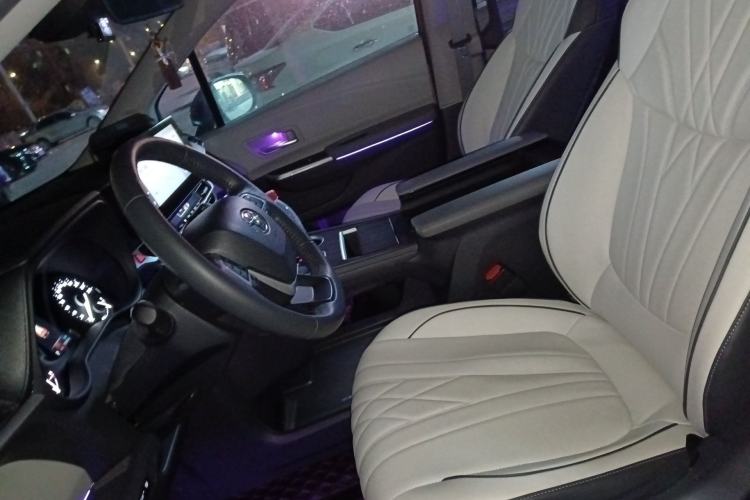 Used Toyota Granvia 2023 2.5L Hybrid Prestige PLUS Edition Left Front Seat