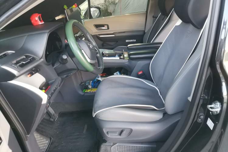 Used Toyota Granvia 2023 2.5L Hybrid Prestige PLUS Edition Left Front Seat