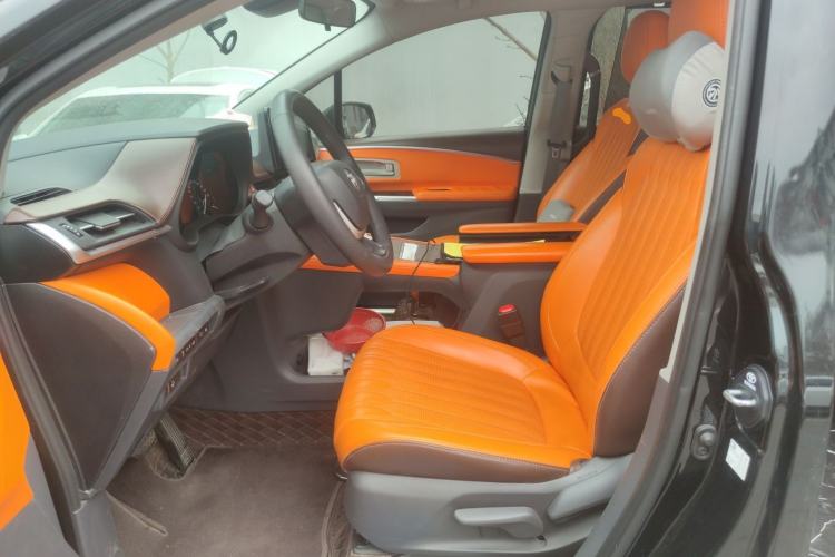 Used Toyota Granvia 2023 2.5L Hybrid Comfort Edition Left Front Seat