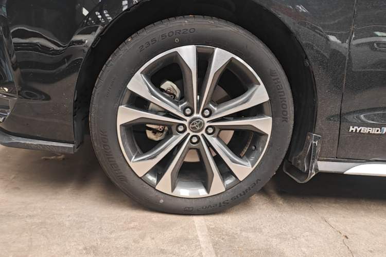 Used Toyota Granvia 2023 2.5L Hybrid Prestige PLUS Edition Left Front Wheel Hub