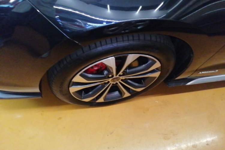 Used Toyota Granvia 2023 2.5L Hybrid Prestige PLUS Edition Left Front Wheel Hub