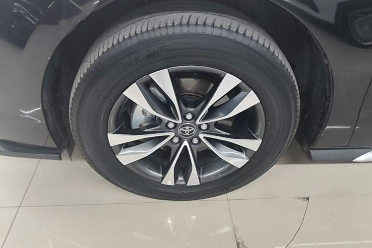 Used Toyota Granvia 2023 2.5L Hybrid Luxury Edition Left Front Wheel Hub
