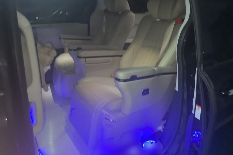 Used Toyota Granvia 2023 2.5L Hybrid Prestige PLUS Edition Left Rear Seat