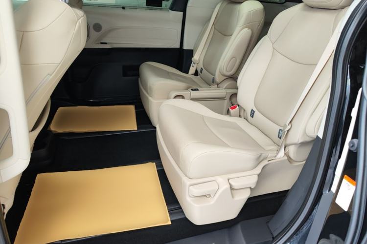 Used Toyota Granvia 2023 2.5L Hybrid Prestige PLUS Edition Left Rear Seat