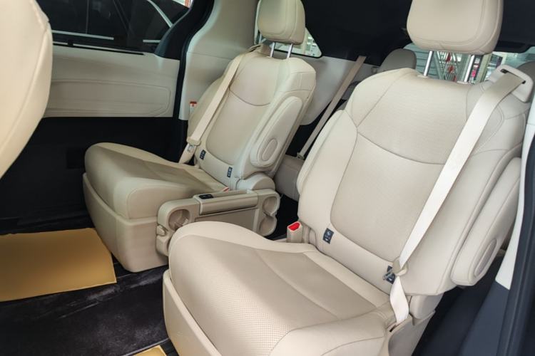 Used Toyota Granvia 2023 2.5L Hybrid Prestige PLUS Edition Left Rear Seat
