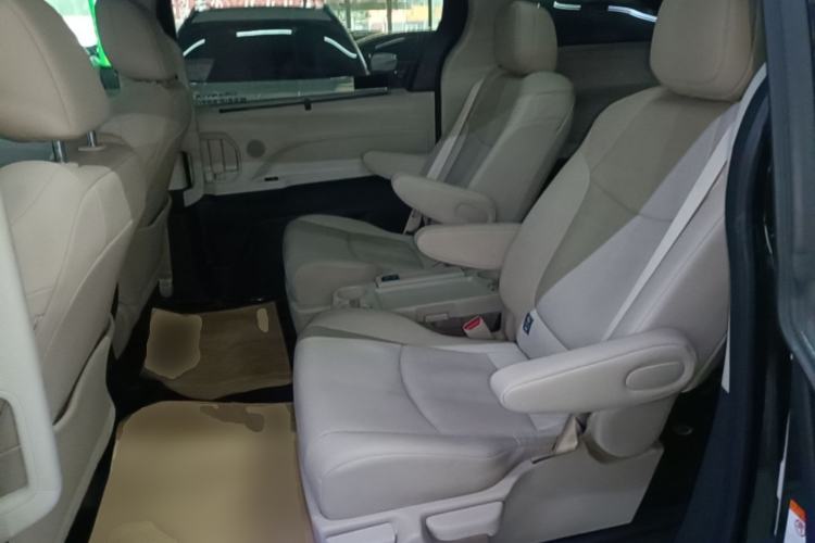 Used Toyota Granvia 2023 2.5L Hybrid Prestige PLUS Edition Left Rear Seat