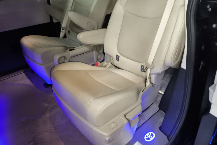 Used Toyota Granvia 2023 2.5L Hybrid Prestige PLUS Edition Left Rear Seat