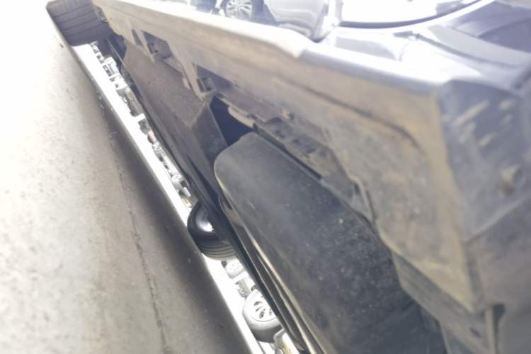 Used Toyota Granvia 2023 2.5L Hybrid Flagship VIP Edition Left Side Sill
