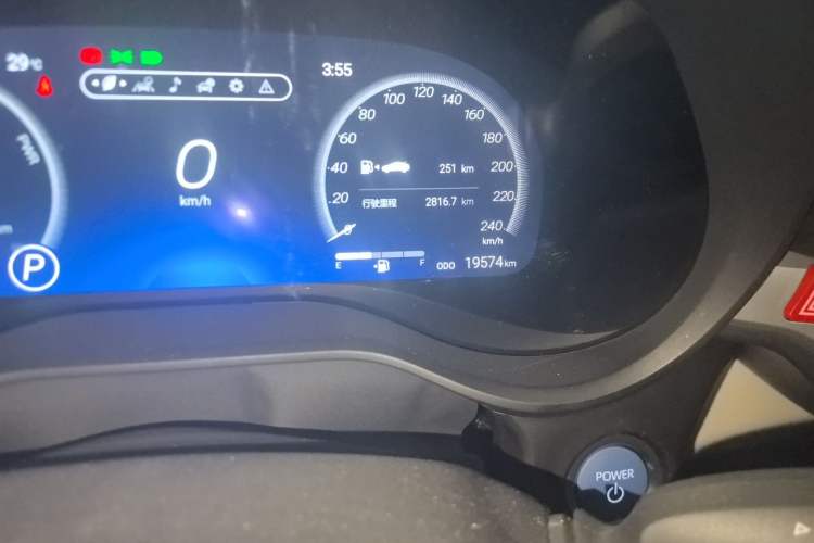 Used Toyota Granvia 2023 2.5L Hybrid Prestige PLUS Edition Odometer Close Up